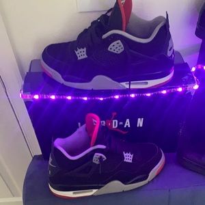 Jordan 4 retro bred.” Size 9 black,white, red.
